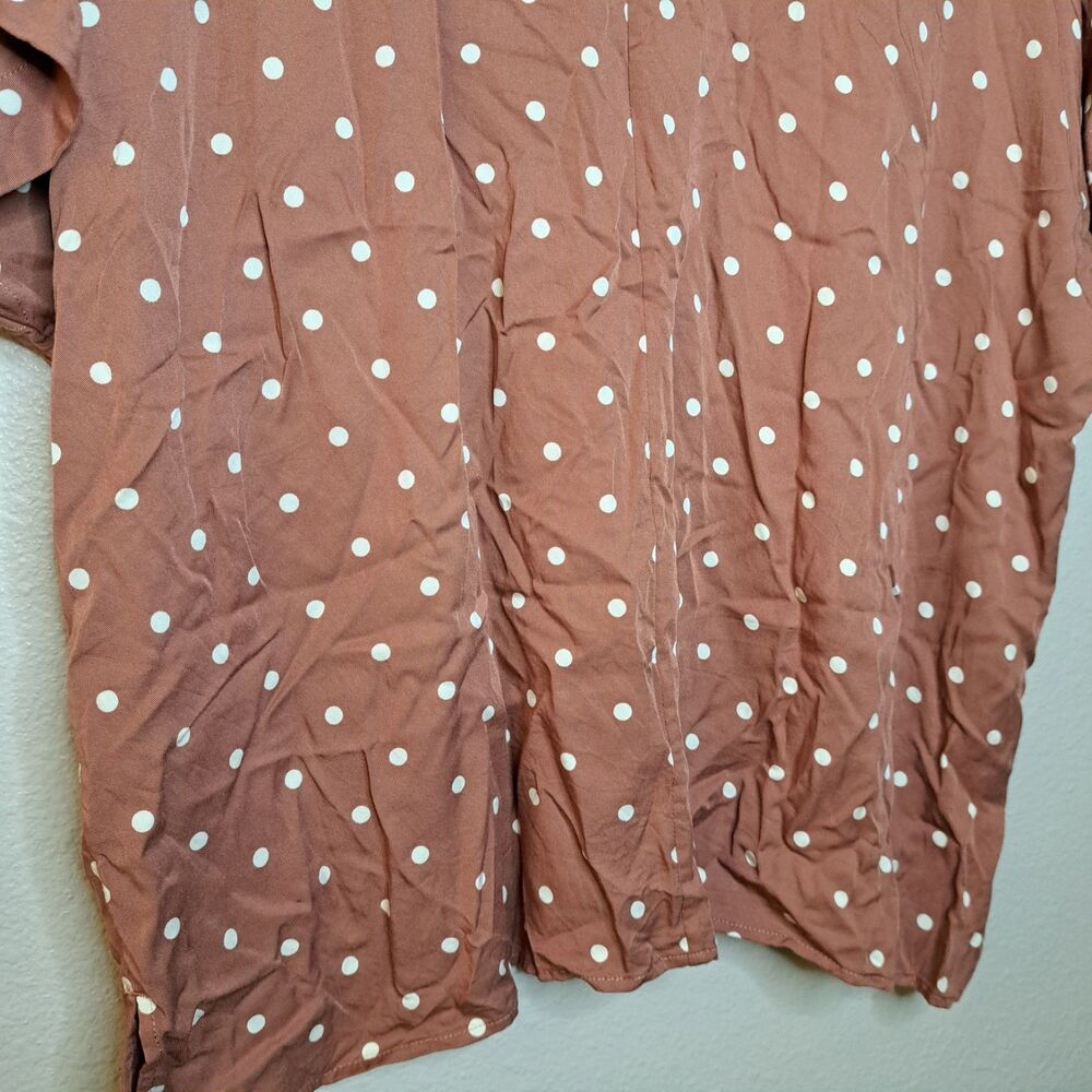 Uniqlo Women 100% Rayon Polka Dot Blouse Button Up Size S Short Sleeve - Picture 9 of 10